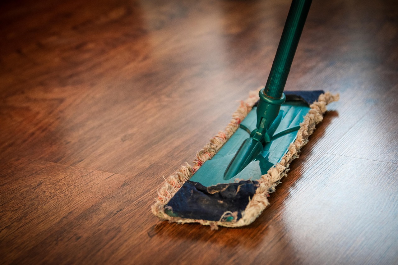 flooring maintenance St. Charles, how to clean hardwood floors, vinyl flooring care, carpet cleaning tips